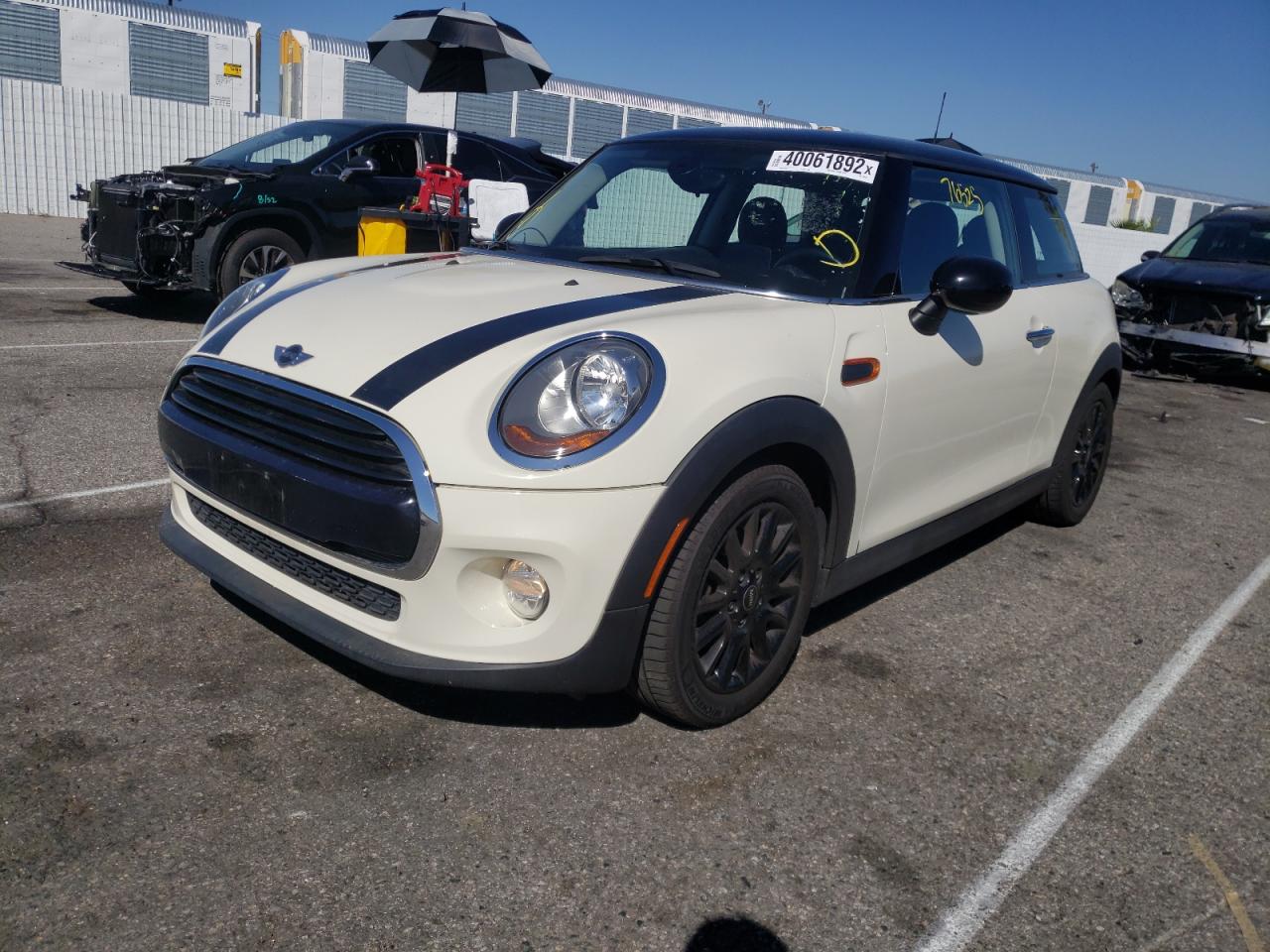 Photo 2 from auction – 2016 MINI COOPER with VIN WMWXP5C55GT739465