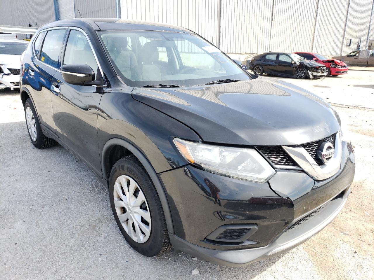 NISSAN ROGUE S 2015 with VIN KNMAT2MV8FP534764 - Photo from auction