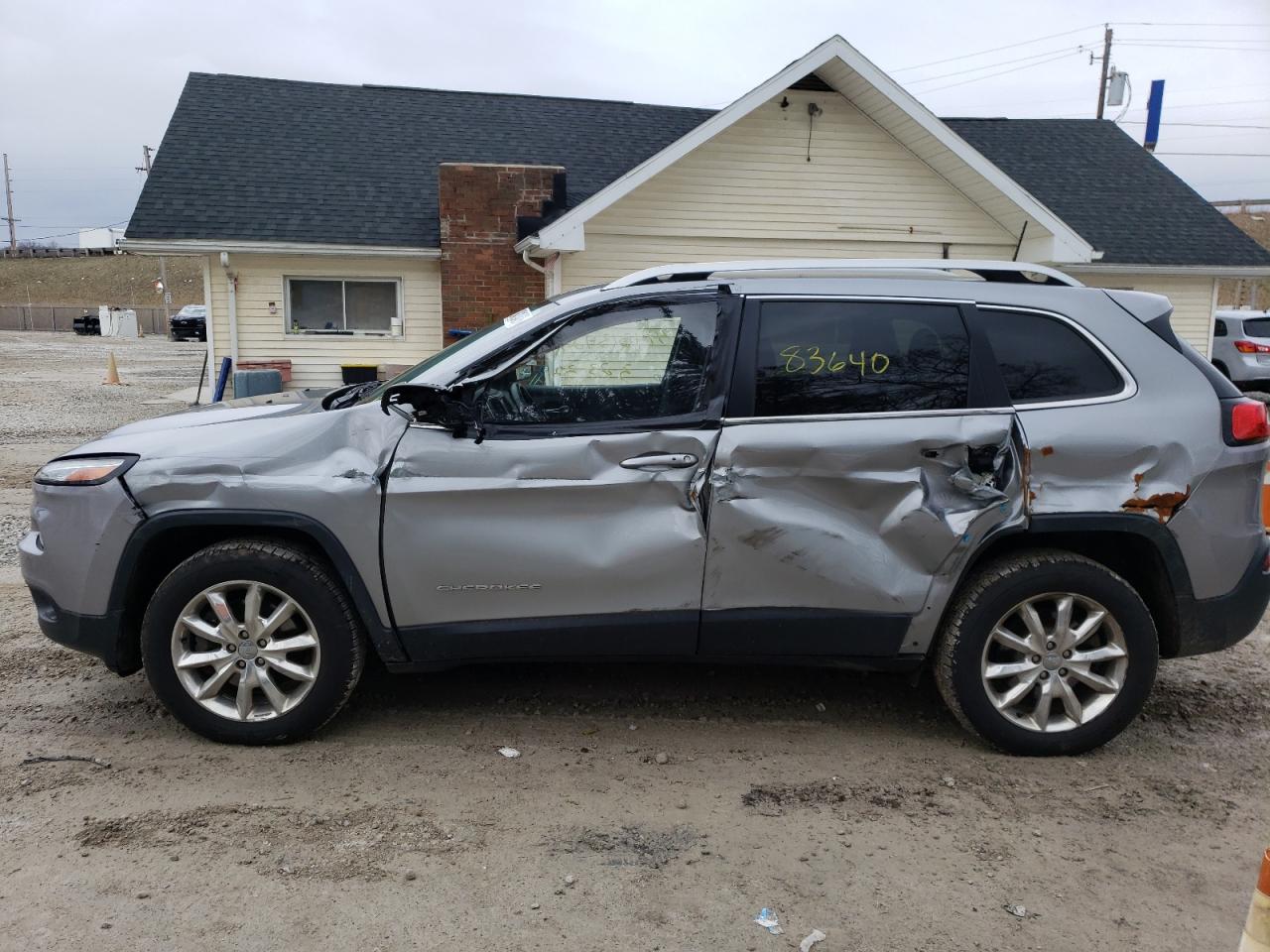 Photo 9 from auction – 2016 JEEP CHEROKEE L with VIN 1C4PJMDB2GW262334