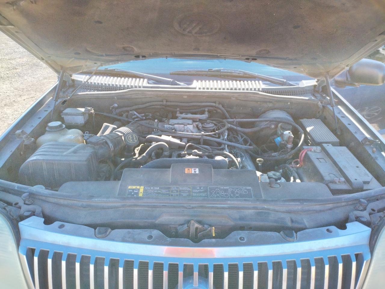 Photo 7 from auction – 2002 MERCURY MOUNTAINEE with VIN 4M2DU86W52UJ28708