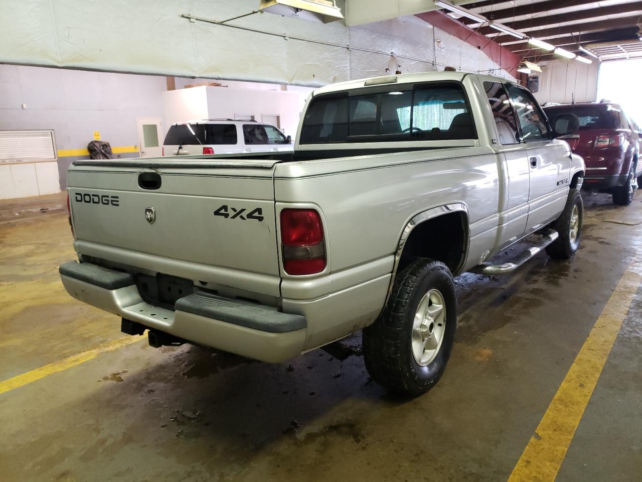 Photo 4 from auction – 2001 DODGE RAM 1500 with VIN 3B7HF13Z21M521544
