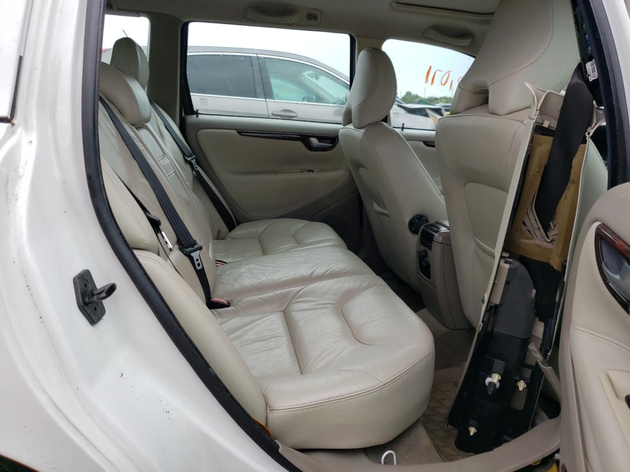 Photo 6 from auction – 2007 VOLVO V70 with VIN YV1SW612072645024