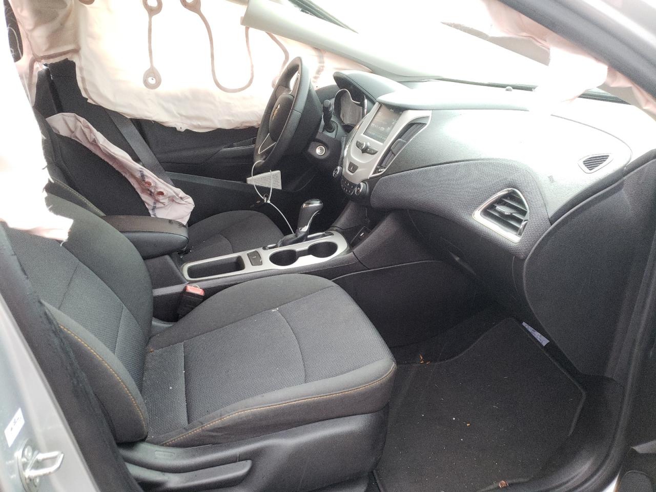 Photo 5 from auction – 2017 CHEVROLET CRUZE LS with VIN 1G1BC5SM3H7250602