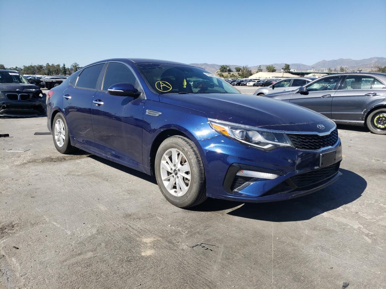 KIA OPTIMA EX 2019 with VIN 5XXGT4L36KG281127 - Photo from auction