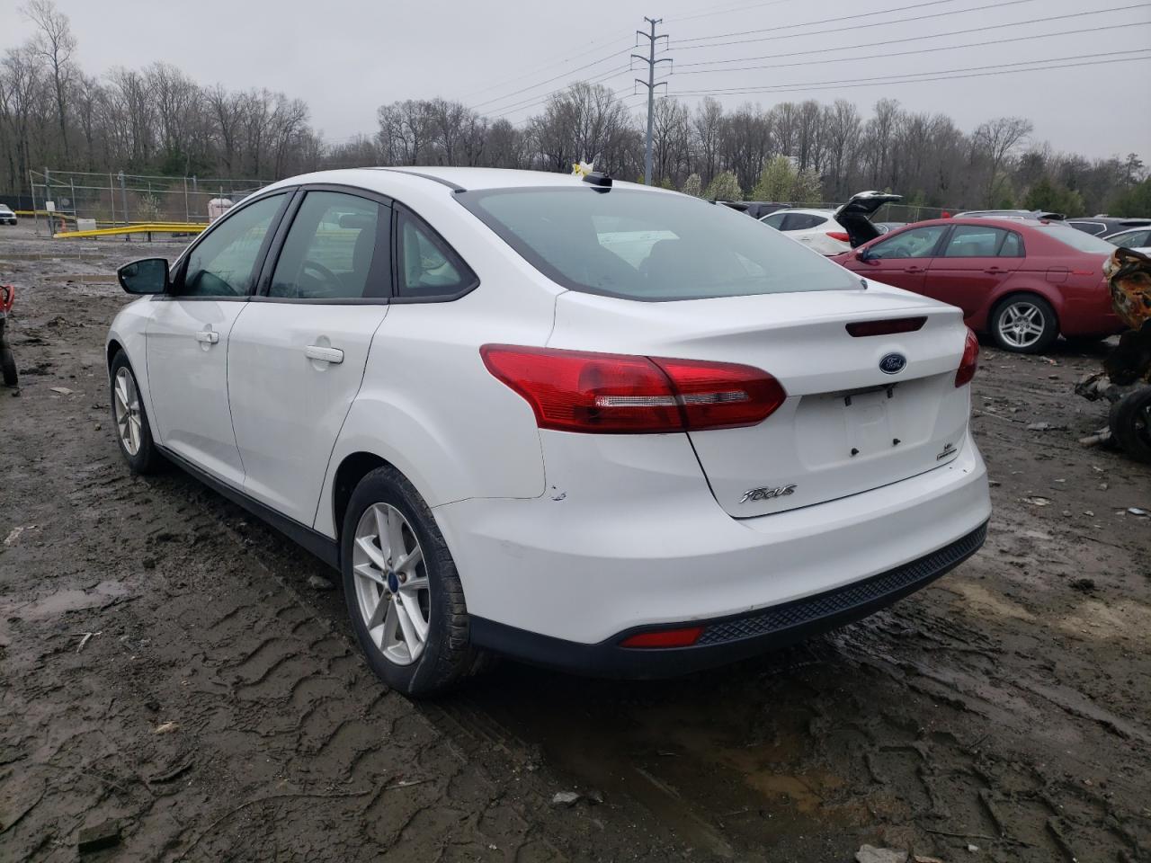 Photo 3 from auction – 2015 FORD FOCUS SE with VIN 1FADP3F25FL301755