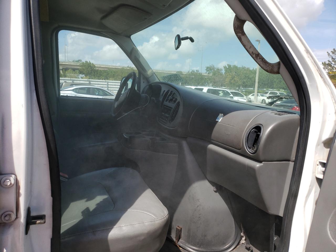 Photo 5 from auction – 2007 FORD ECONOLINE with VIN 1FTNS24W47DA13542
