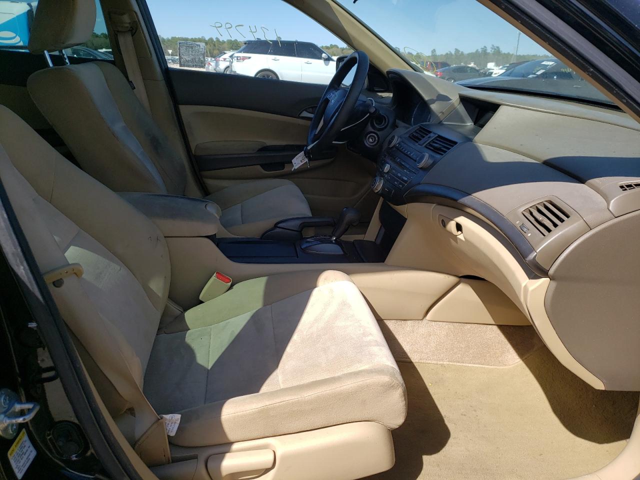 Photo 5 from auction – 2010 HONDA ACCORD LXP with VIN 1HGCP2F47AA181142