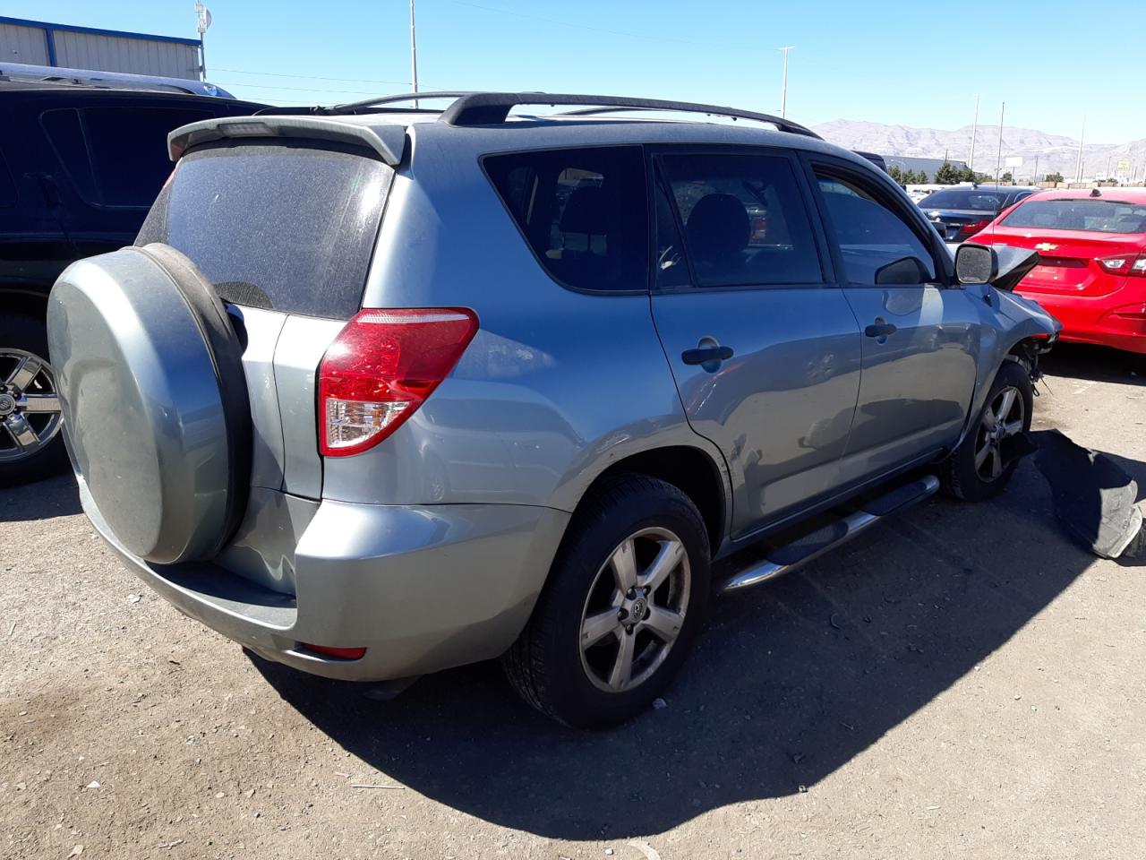 Photo 4 from auction – 2007 TOYOTA RAV4 with VIN JTMZD33V576030459