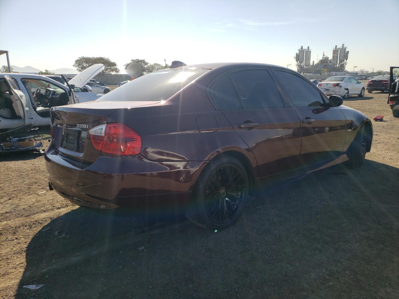 Photo 4 from auction – 2008 BMW 328 I with VIN WBAVA37538NL51969
