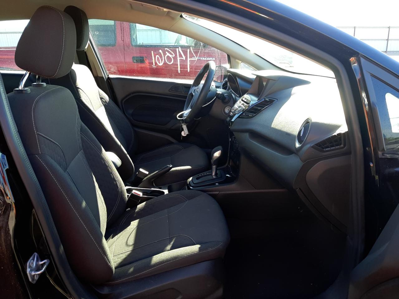 Photo 5 from auction – 2019 FORD FIESTA SE with VIN 3FADP4EJXKM130654