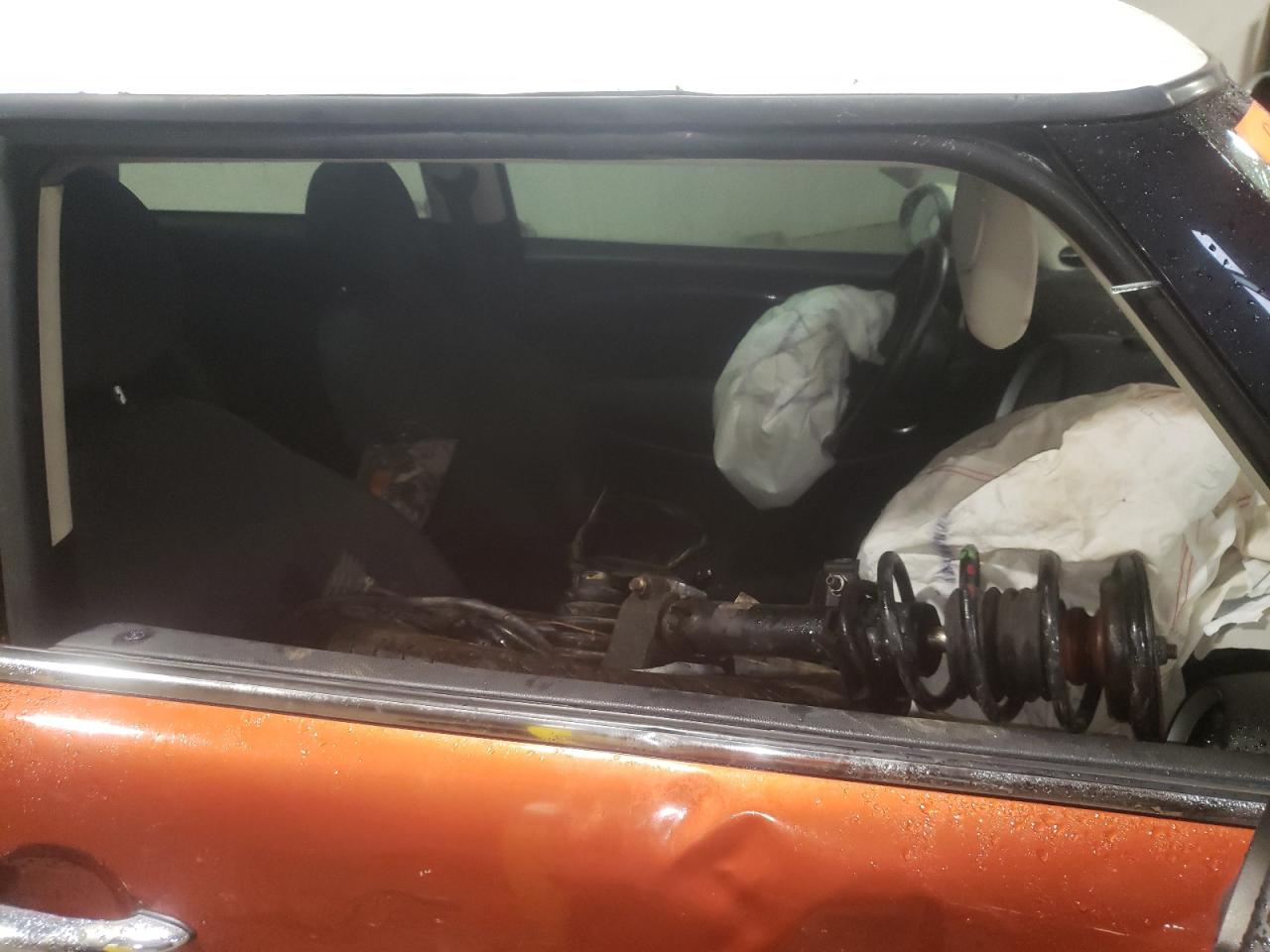 Photo 5 from auction – 2011 MINI COOPER S with VIN WMWSV3C57BTY21288