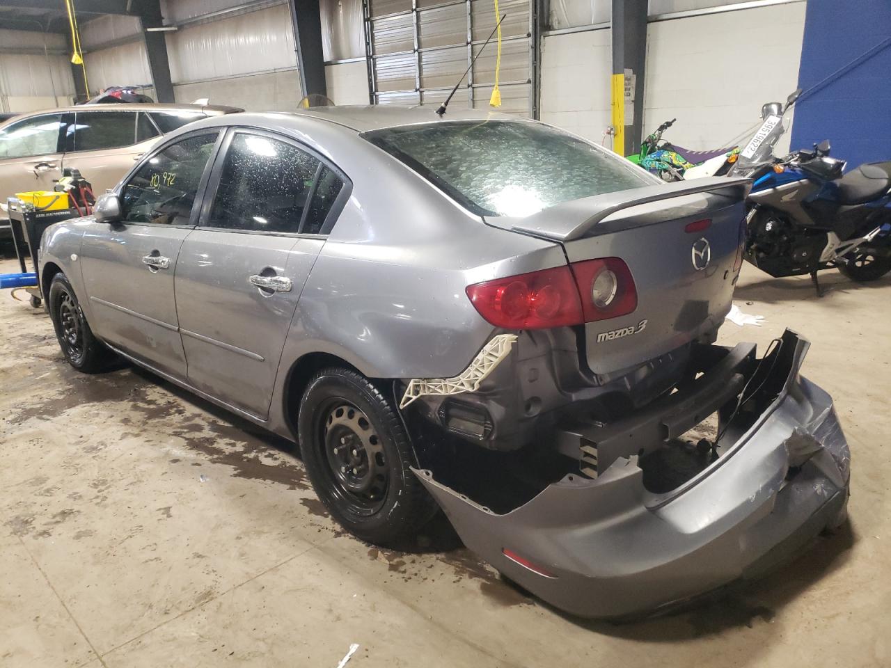 Photo 3 from auction – 2006 MAZDA 3 I with VIN JM1BK12F661456047