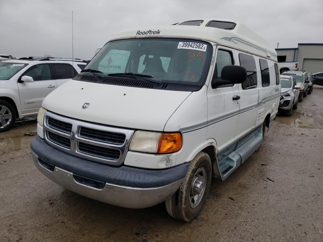 Photo 2 from auction – 2003 DODGE RAM VAN B3 with VIN 2D6WB31Y03K515653
