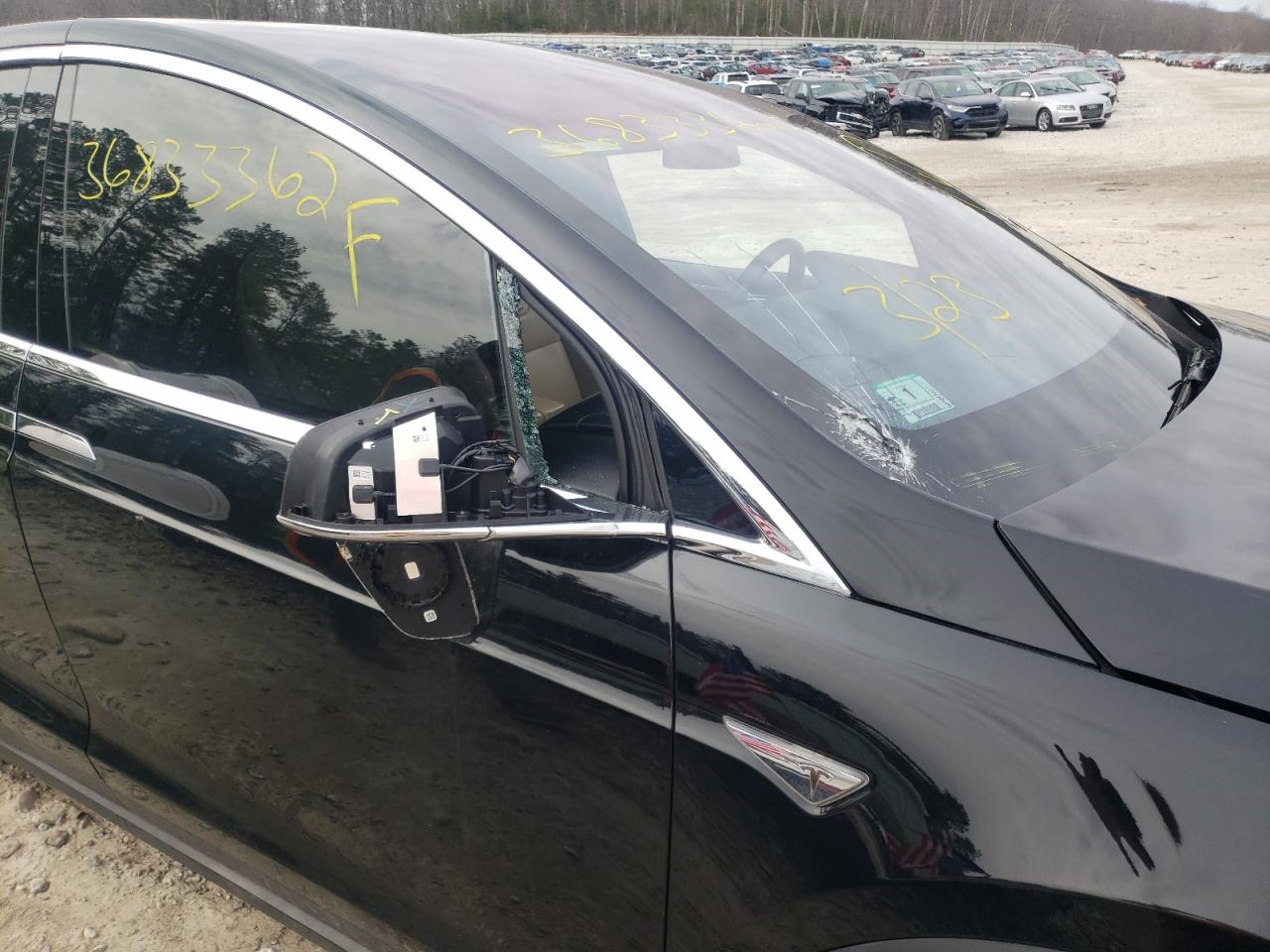 Photo 9 from auction – 2016 TESLA MODEL X with VIN 5YJXCAE47GF015081