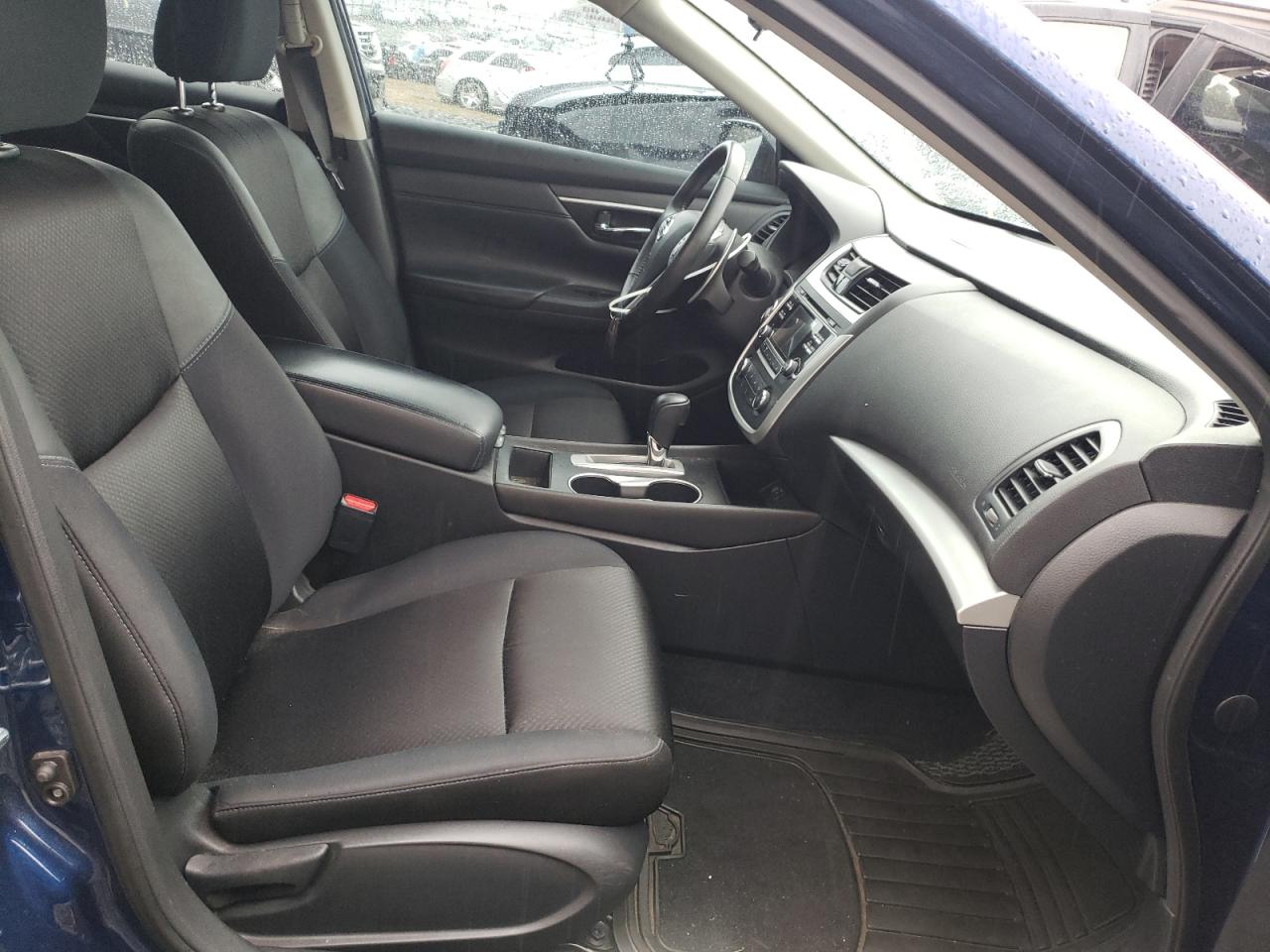Photo 5 from auction – 2017 NISSAN ALTIMA 2.5 with VIN 1N4AL3AP4HC484747
