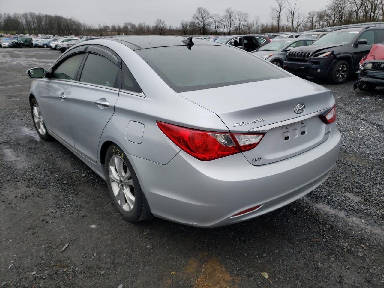 Photo 3 from auction – 2012 HYUNDAI SONATA SE with VIN 5NPEC4AC2CH452925