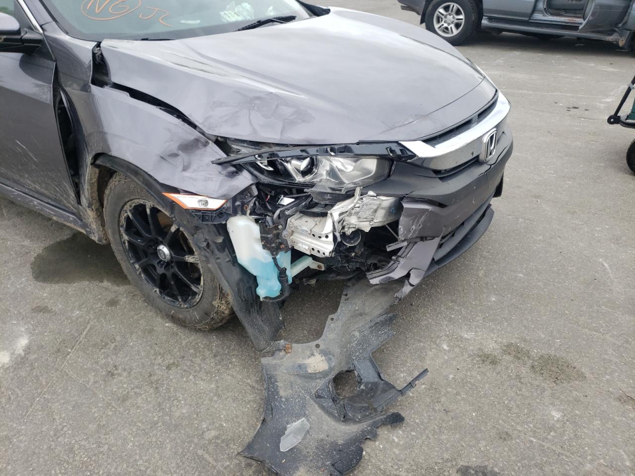 Photo 9 from auction – 2017 HONDA CIVIC LX with VIN 19XFC2F59HE016152