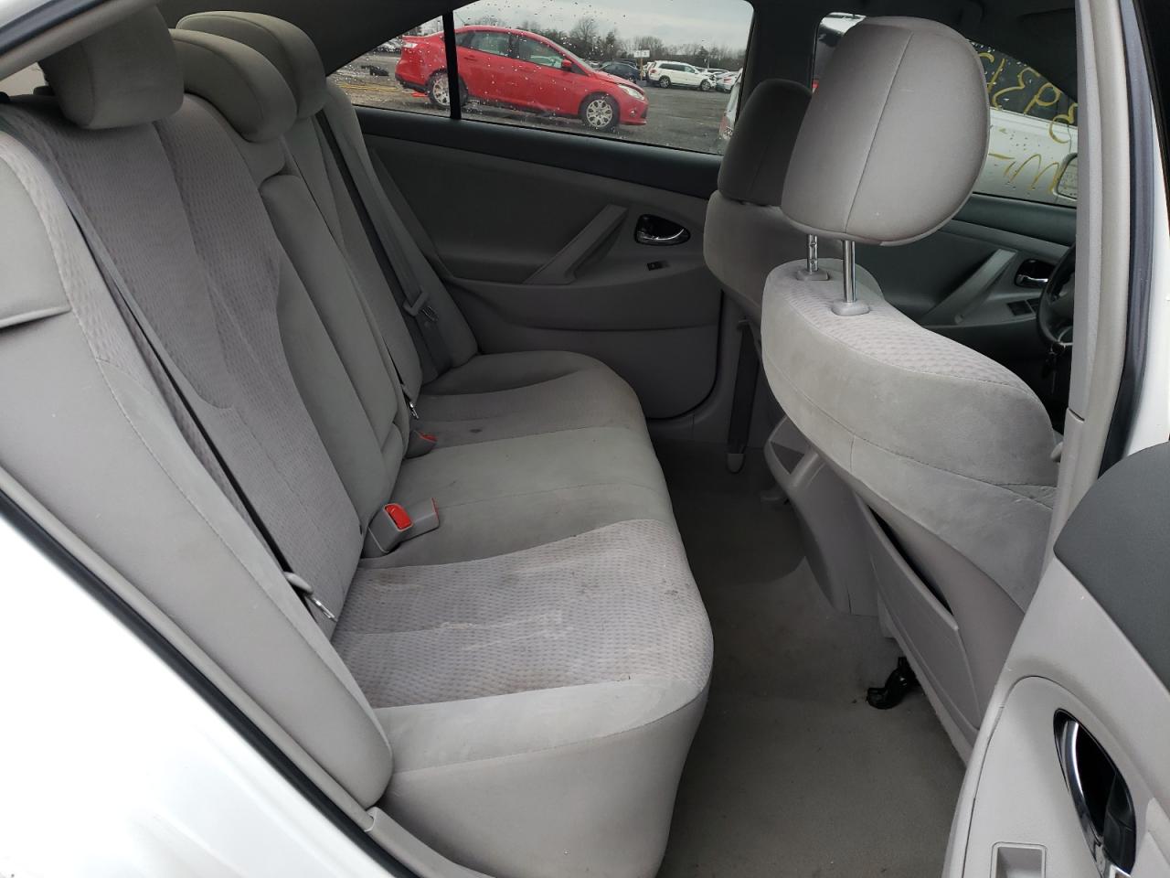 Photo 6 from auction – 2011 TOYOTA CAMRY BASE with VIN 4T1BF3EK2BU685189