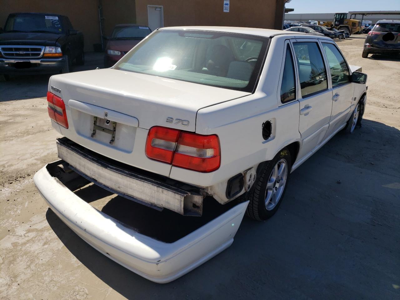 Photo 4 from auction – 2000 VOLVO S70 BASE with VIN YV1LS61J3Y2623821