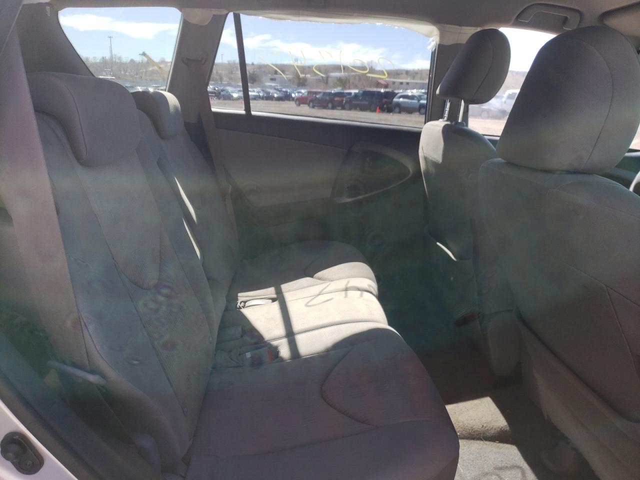 Photo 6 from auction – 2010 TOYOTA RAV4 with VIN JTMBF4DV0AD028234