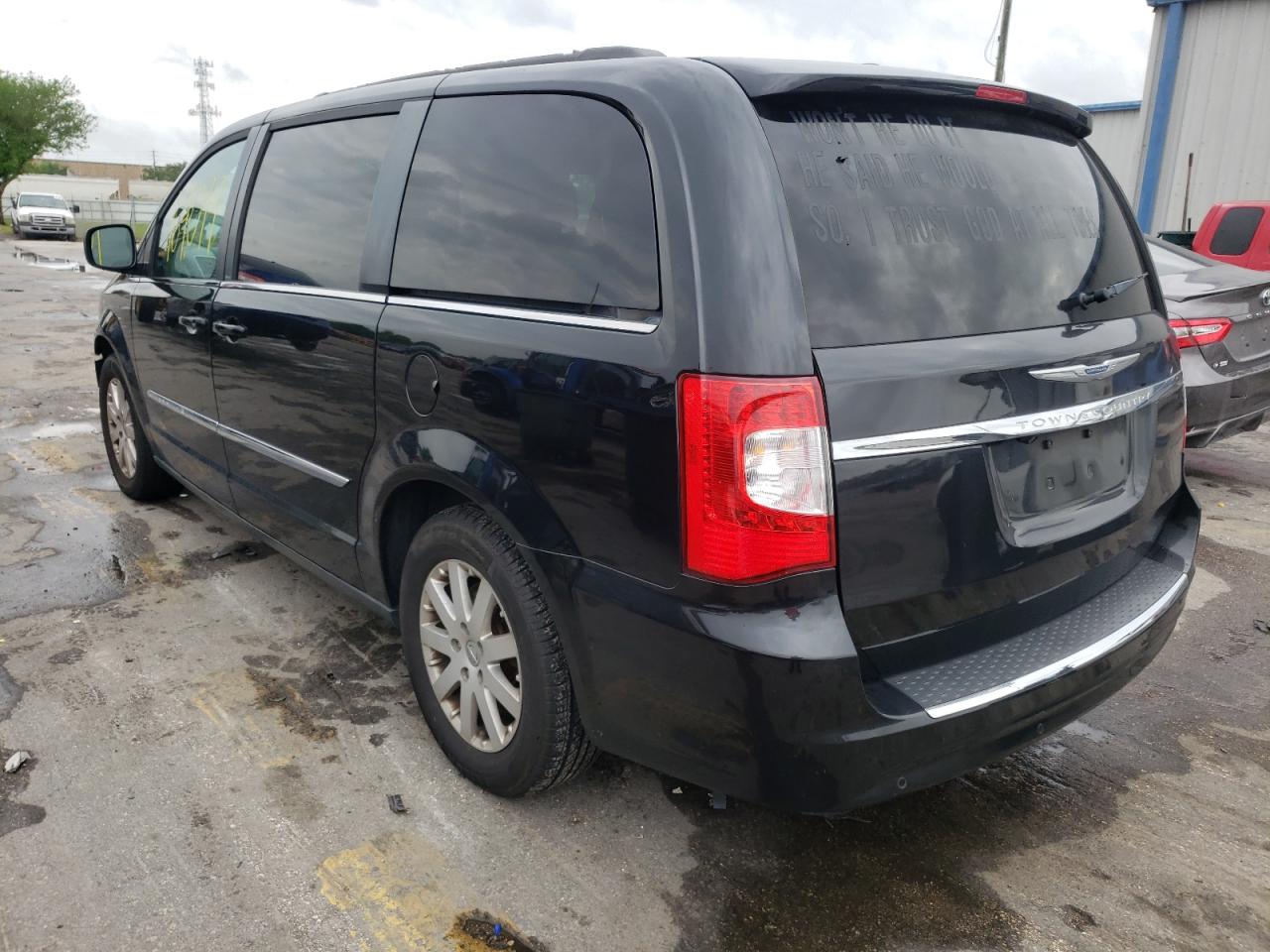 Photo 3 from auction – 2013 CHRYSLER TOWN & COU with VIN 2C4RC1BG2DR541321