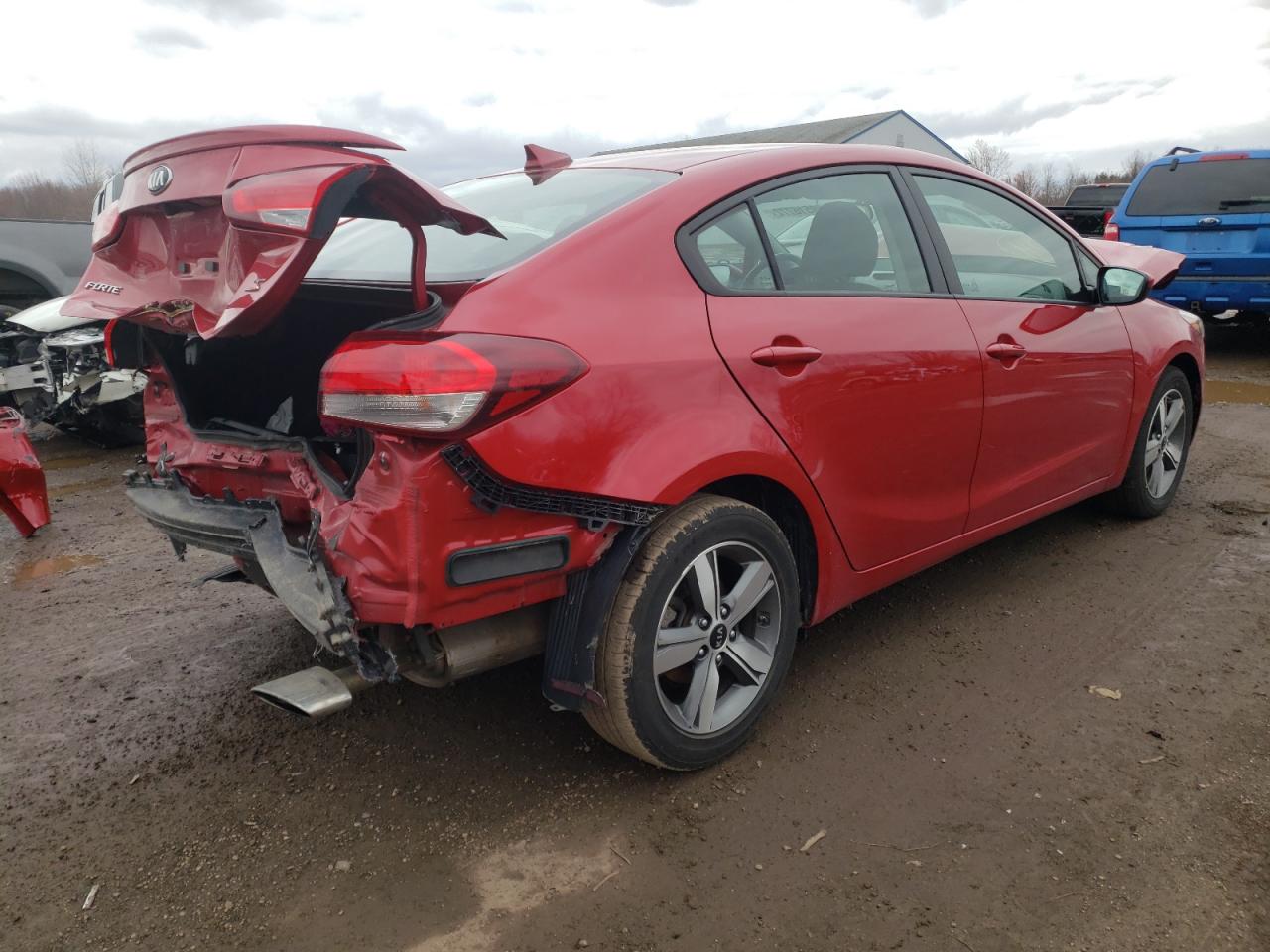 Photo 4 from auction – 2018 KIA FORTE LX with VIN 3KPFL4A75JE219694