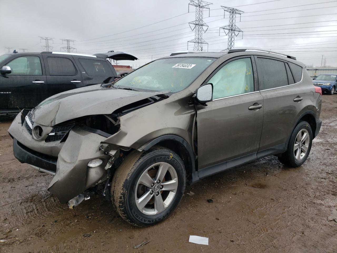 Photo 2 from auction – 2015 TOYOTA RAV4 XLE with VIN 2T3RFREV7FW286898