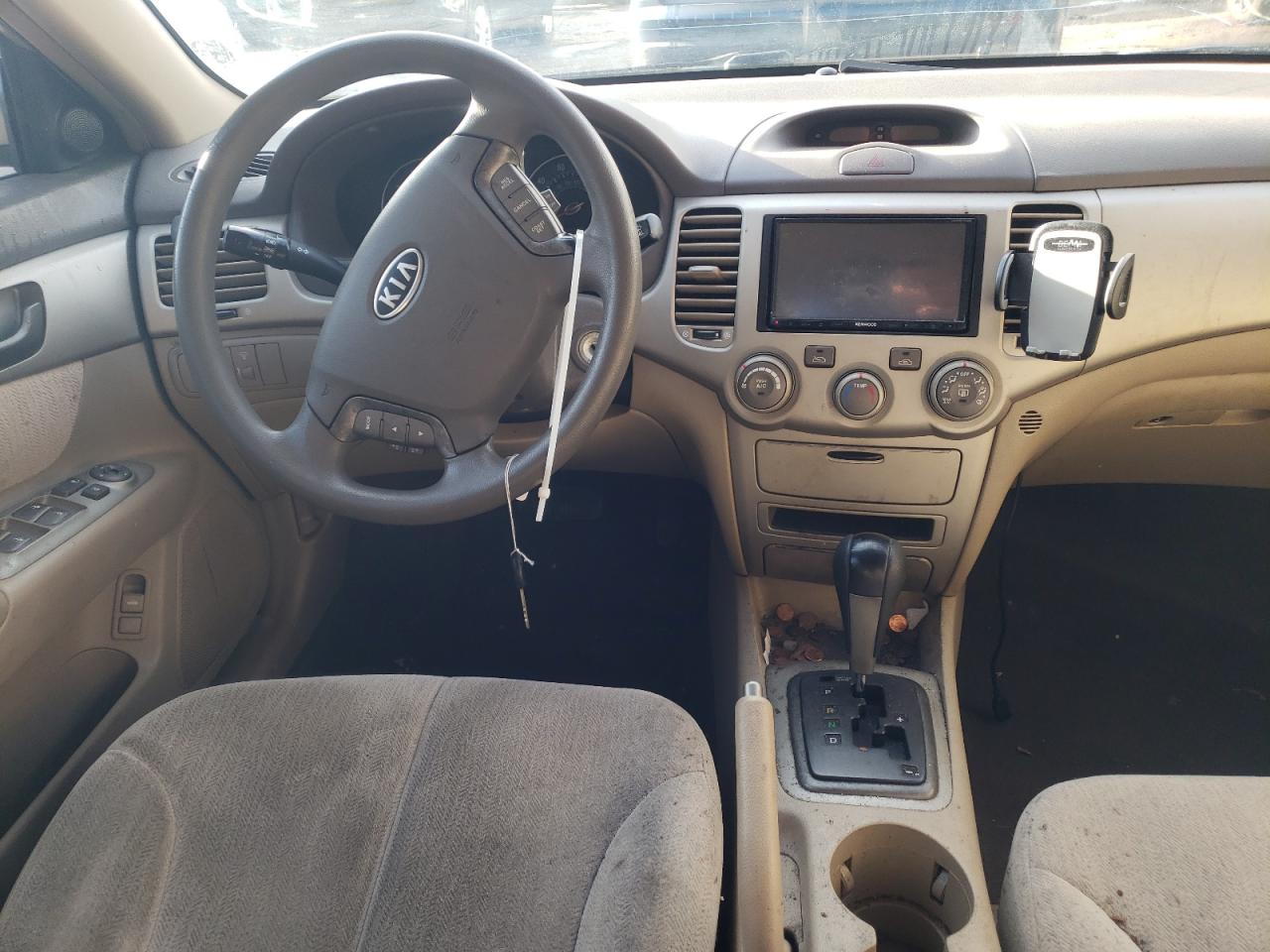 Photo 9 from auction – 2008 KIA OPTIMA LX with VIN KNAGE123885169305
