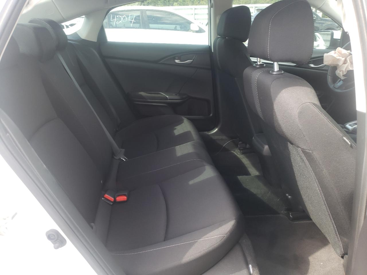 Photo 6 from auction – 2019 HONDA CIVIC LX with VIN 19XFC2F68KE017597