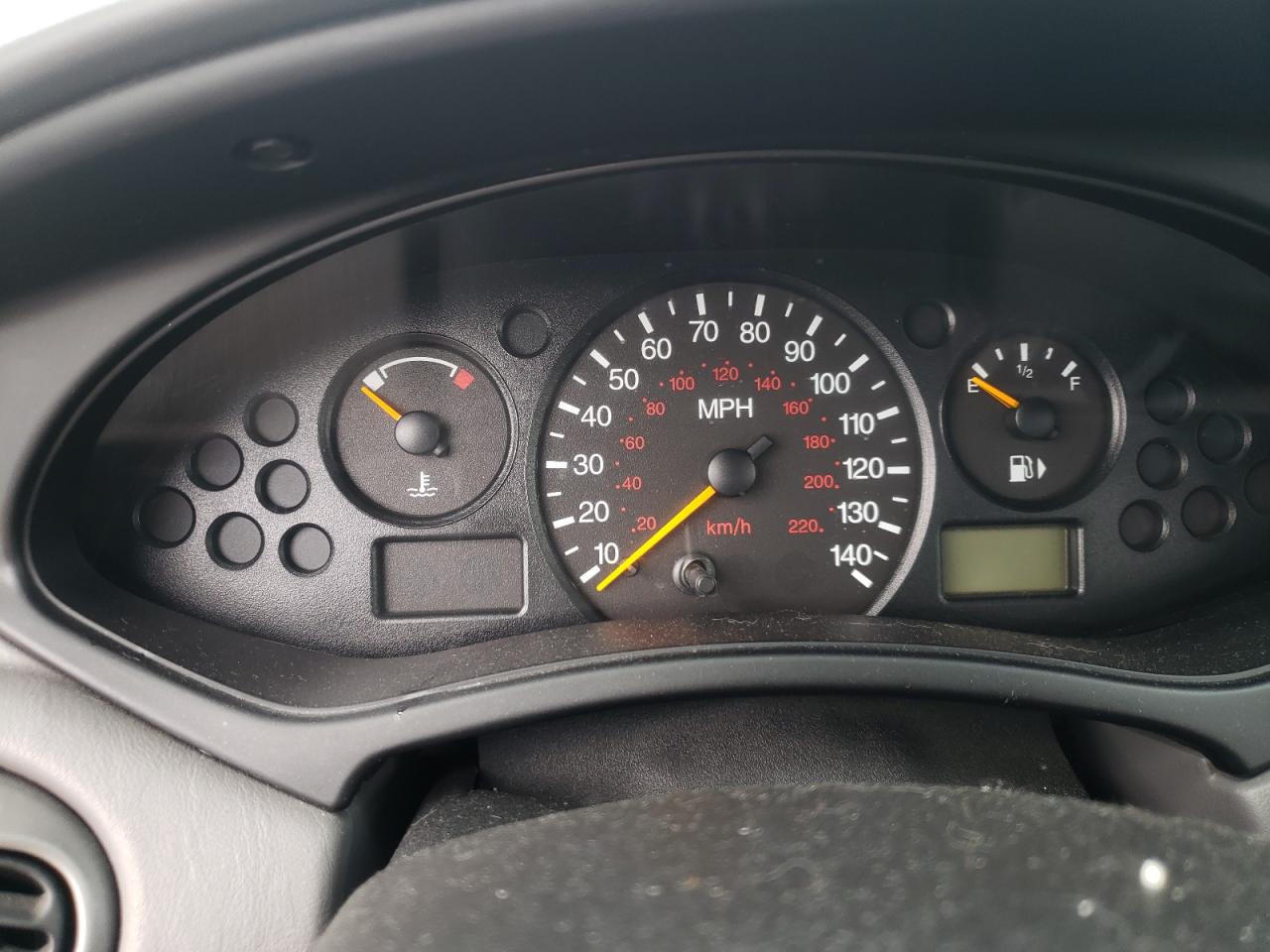 Photo 8 from auction – 2002 FORD FOCUS SE with VIN 1FAFP34P52W112765