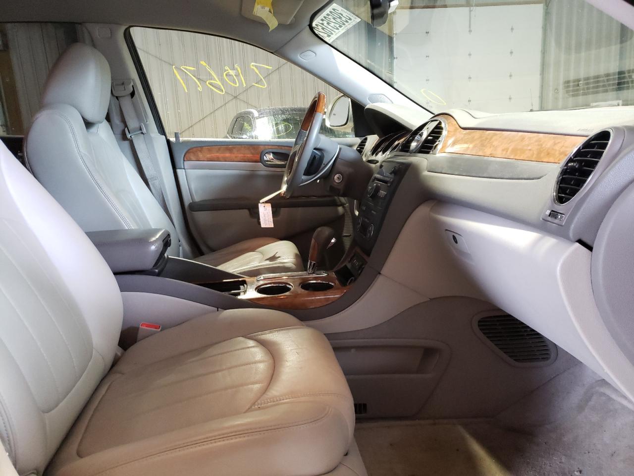 Photo 5 from auction – 2011 BUICK ENCLAVE CX with VIN 5GAKVBEDXBJ149001