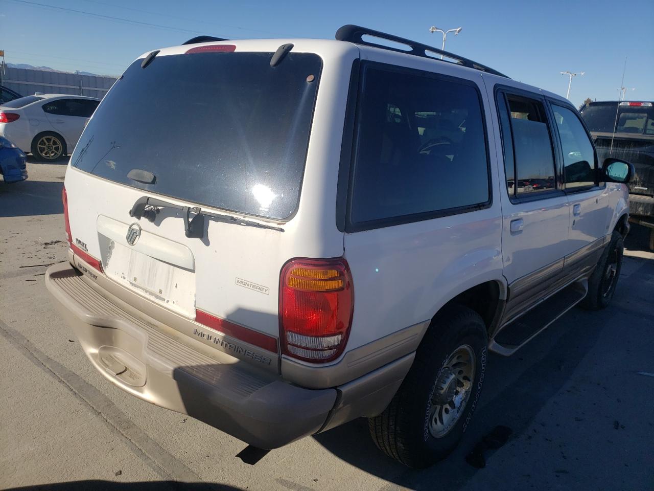 Photo 4 from auction – 2000 MERCURY MOUNTAINEE with VIN 4M2DU86P0YUJ44770