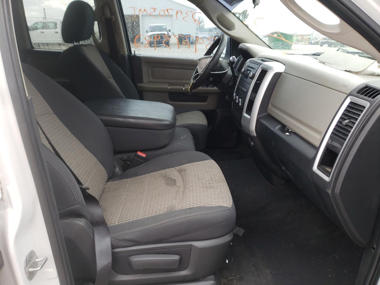 Photo 5 from auction – 2011 DODGE RAM 1500 with VIN 1D7RB1GP6BS679733