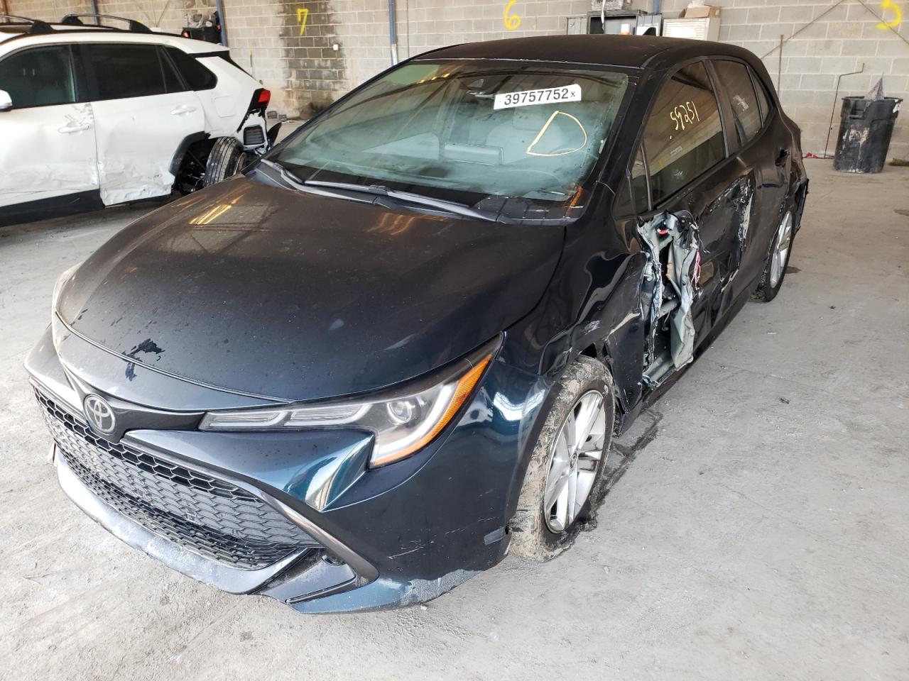 Photo 2 from auction – 2019 TOYOTA COROLLA SE with VIN JTNK4RBEXK3025351