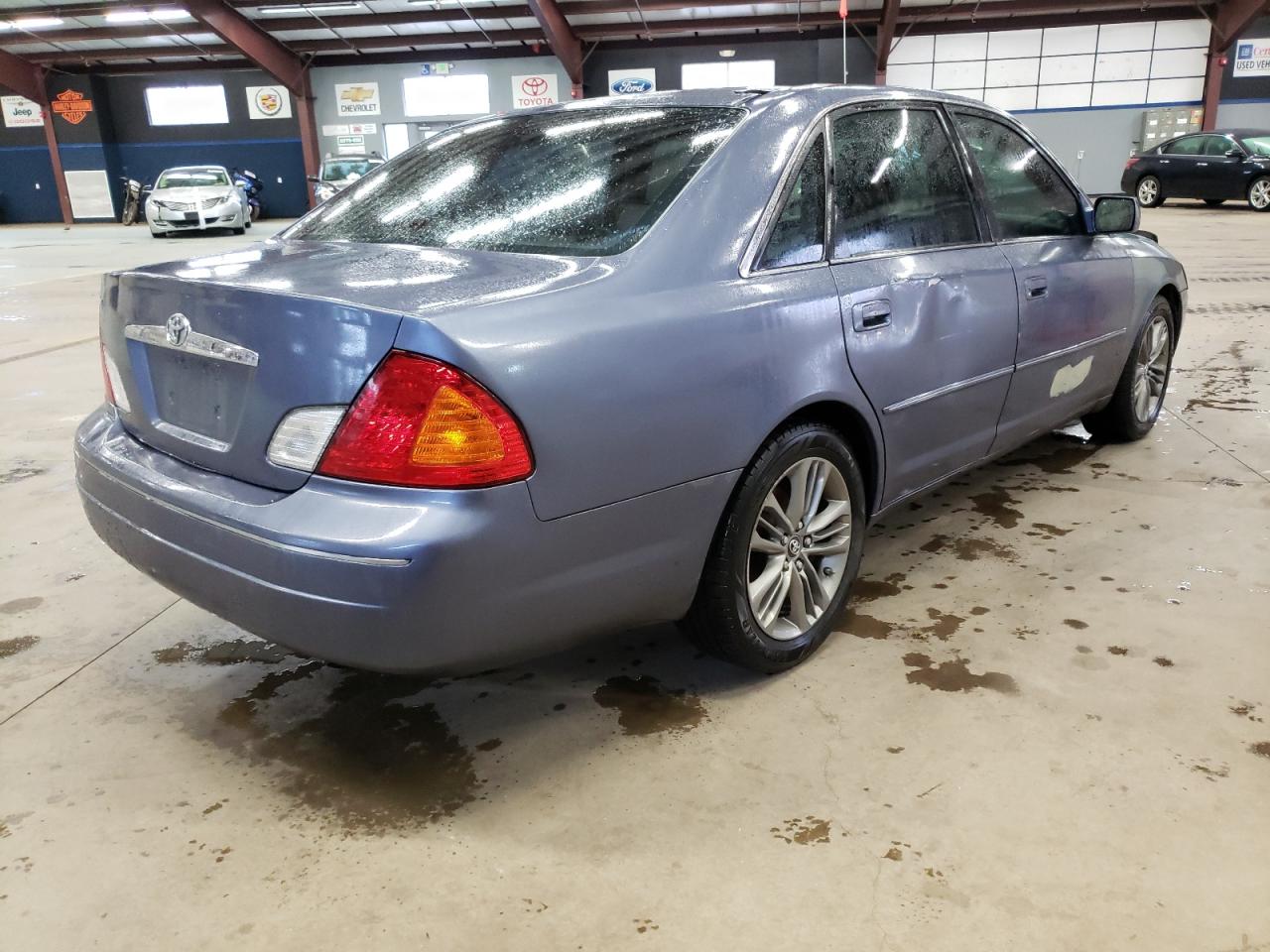 Photo 4 from auction – 2000 TOYOTA AVALON XL with VIN 4T1BF28B7YU047874