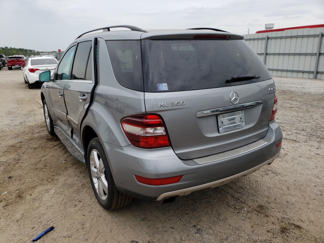 Photo 3 from auction – 2011 MERCEDES-BENZ ML 350 4MA with VIN 4JGBB8GB2BA714407
