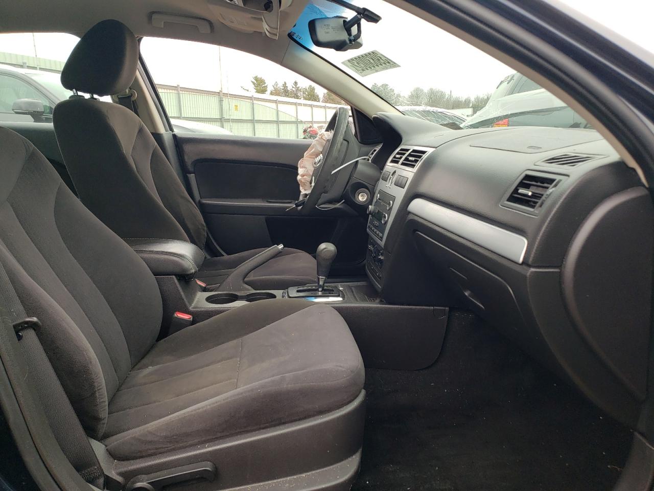 Photo 5 from auction – 2009 MERCURY MILAN with VIN 3MEHM07Z59R623069