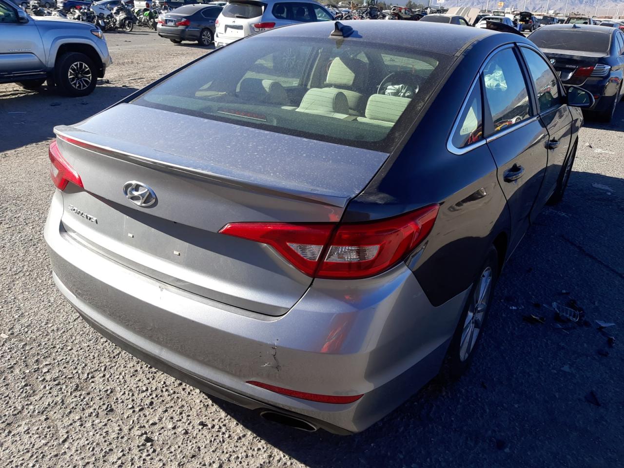 Photo 4 from auction – 2017 HYUNDAI SONATA with VIN 5NPE24AF6HH533561