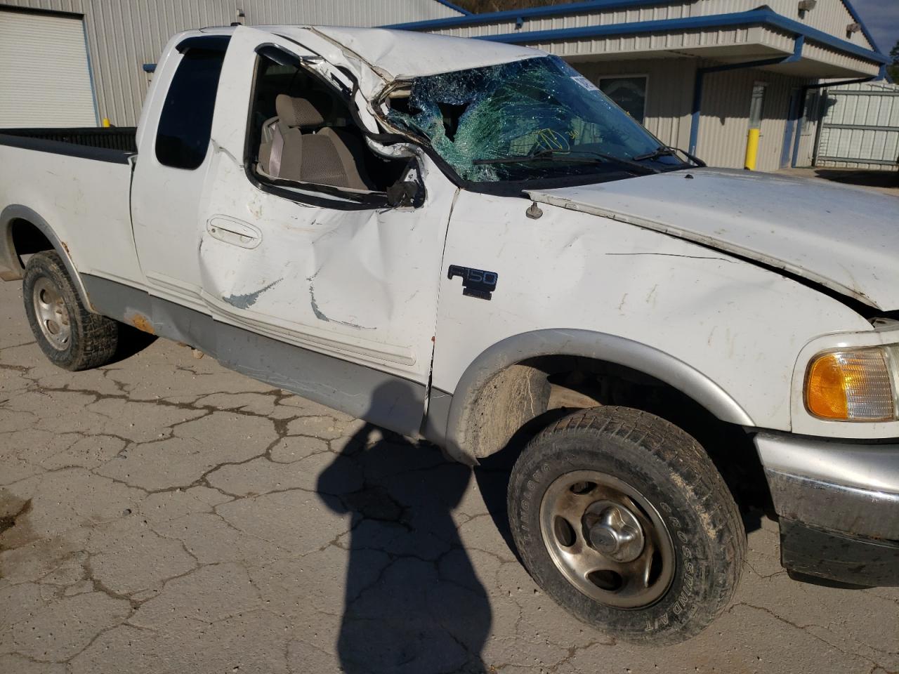 Photo 9 from auction – 2002 FORD F150 with VIN 1FTRX18L82NA02396