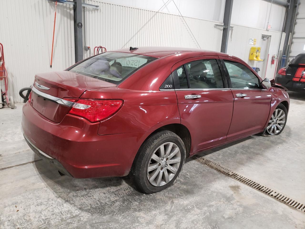 Photo 4 from auction – 2012 CHRYSLER 200 TOURIN with VIN 1C3CCBBB6CN210774