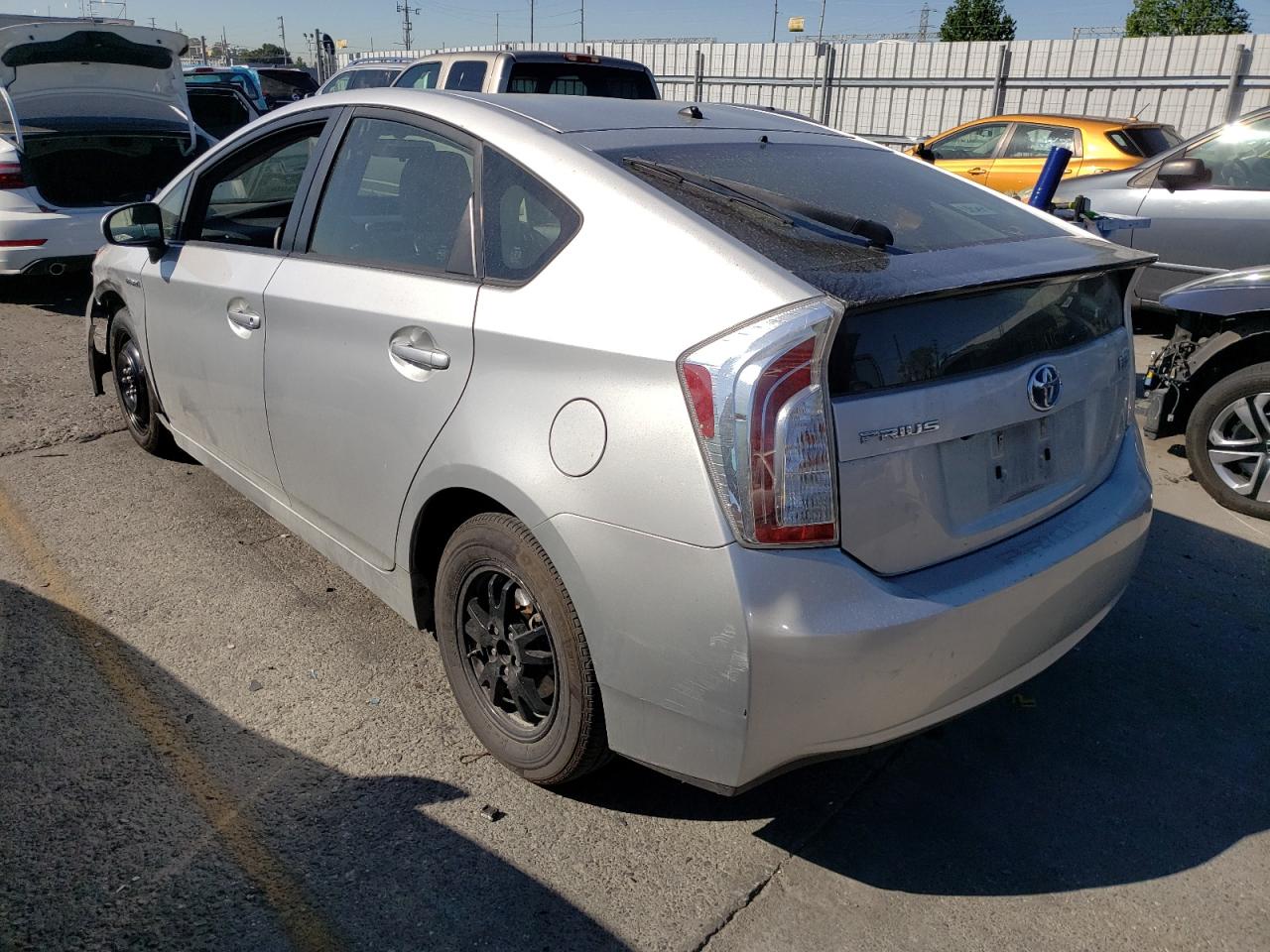 Photo 3 from auction – 2015 TOYOTA PRIUS with VIN JTDKN3DU1F0465260