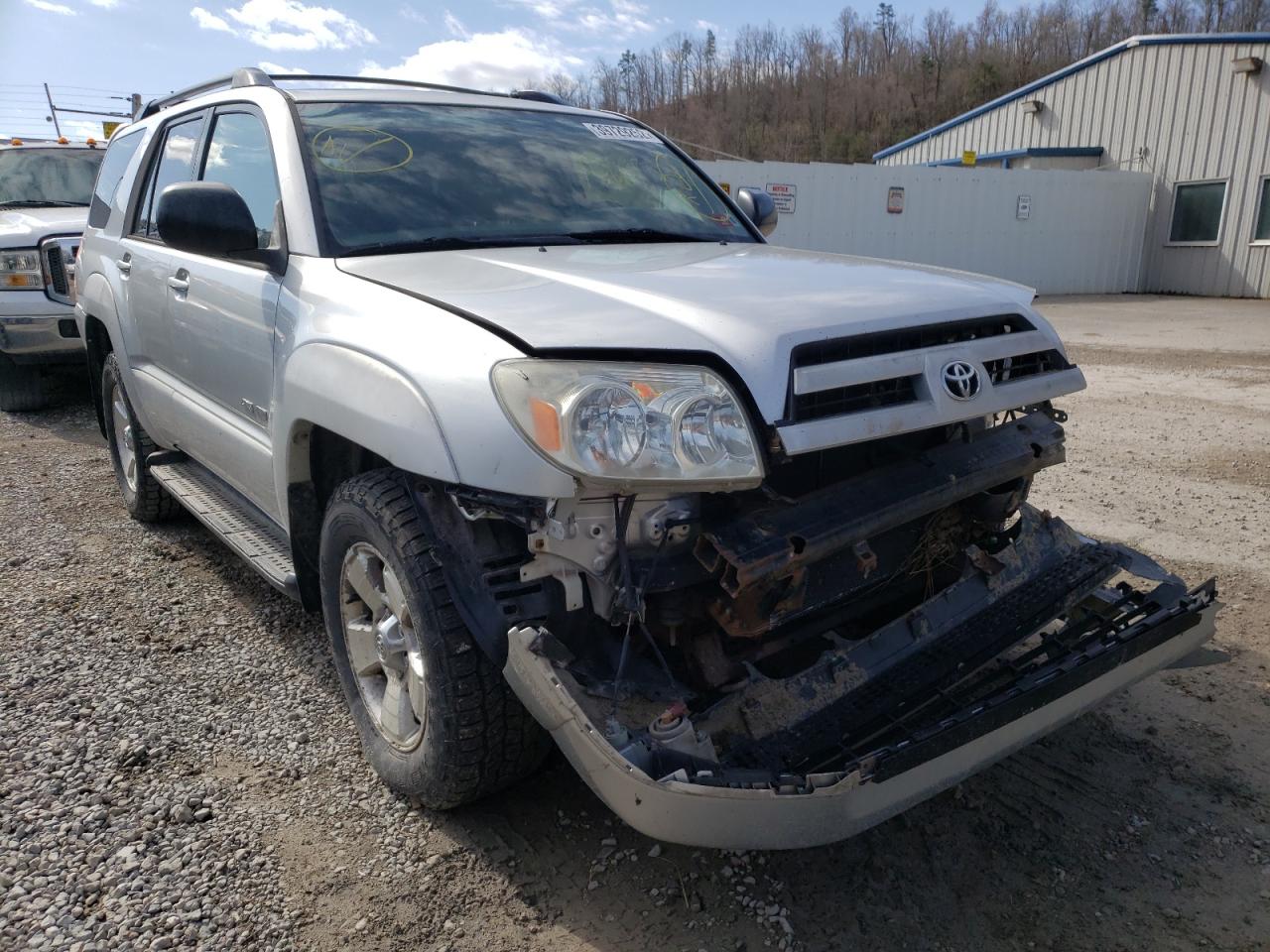 TOYOTA 4RUNNER SR 2004 with VIN JTEBU14R040036316 - Photo from auction