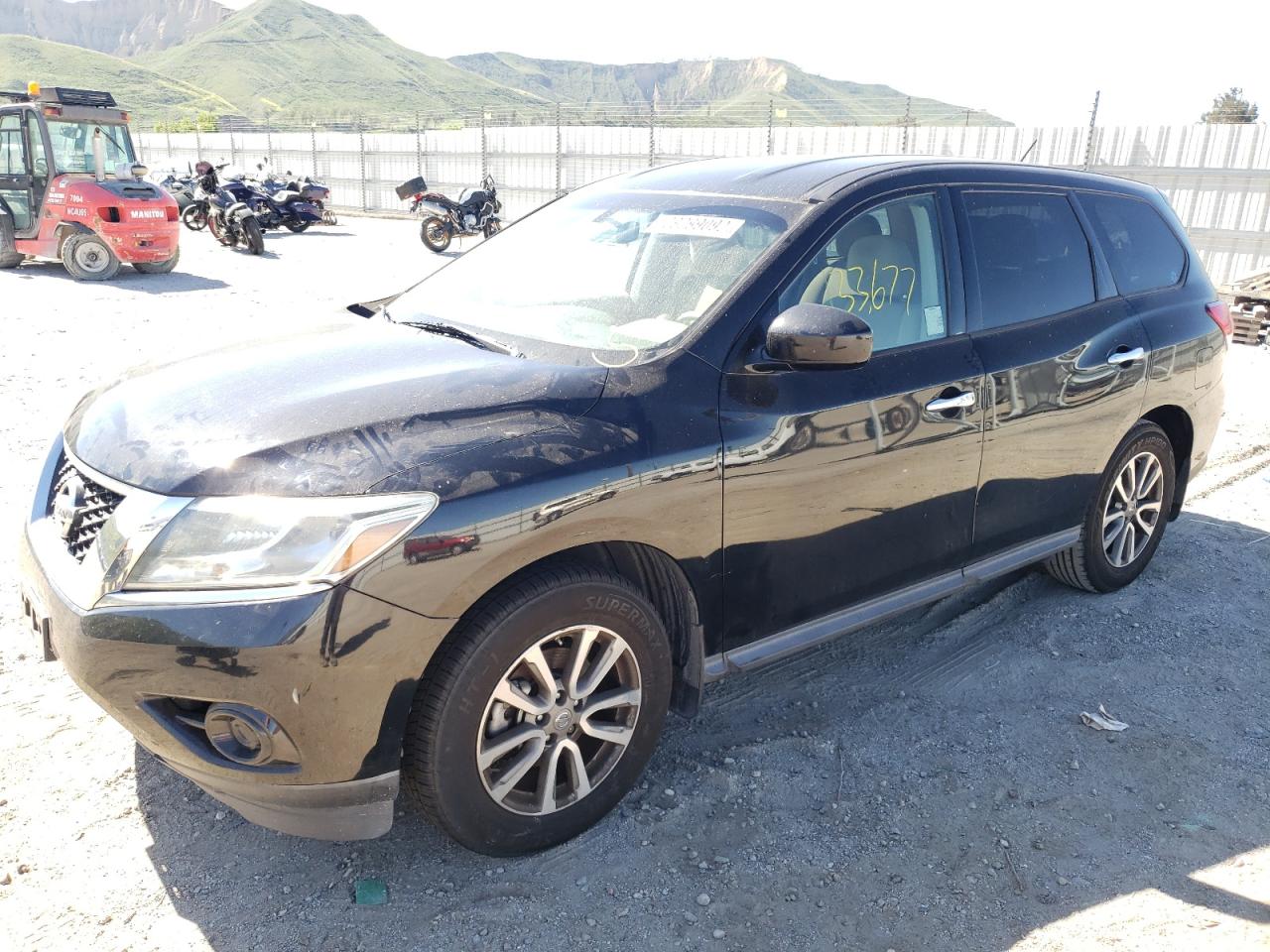 Photo 2 from auction – 2014 NISSAN PATHFINDER with VIN 5N1AR2MN7EC664597