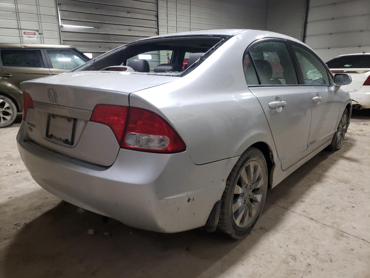Photo 4 from auction – 2010 HONDA CIVIC EXL with VIN 2HGFA1F97AH507902