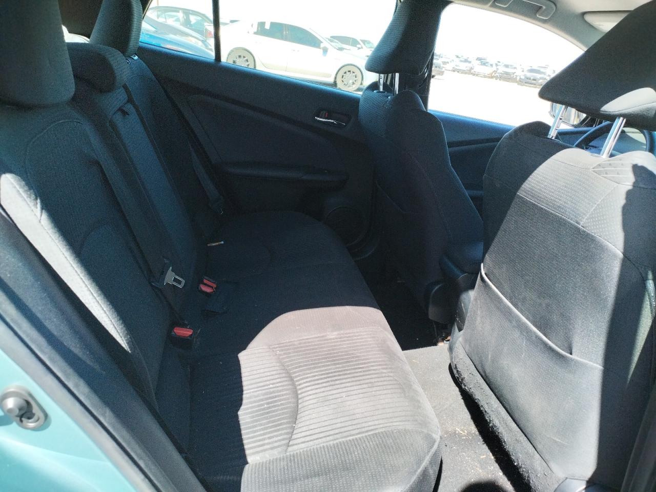Photo 6 from auction – 2016 TOYOTA PRIUS with VIN JTDKARFUXG3025677
