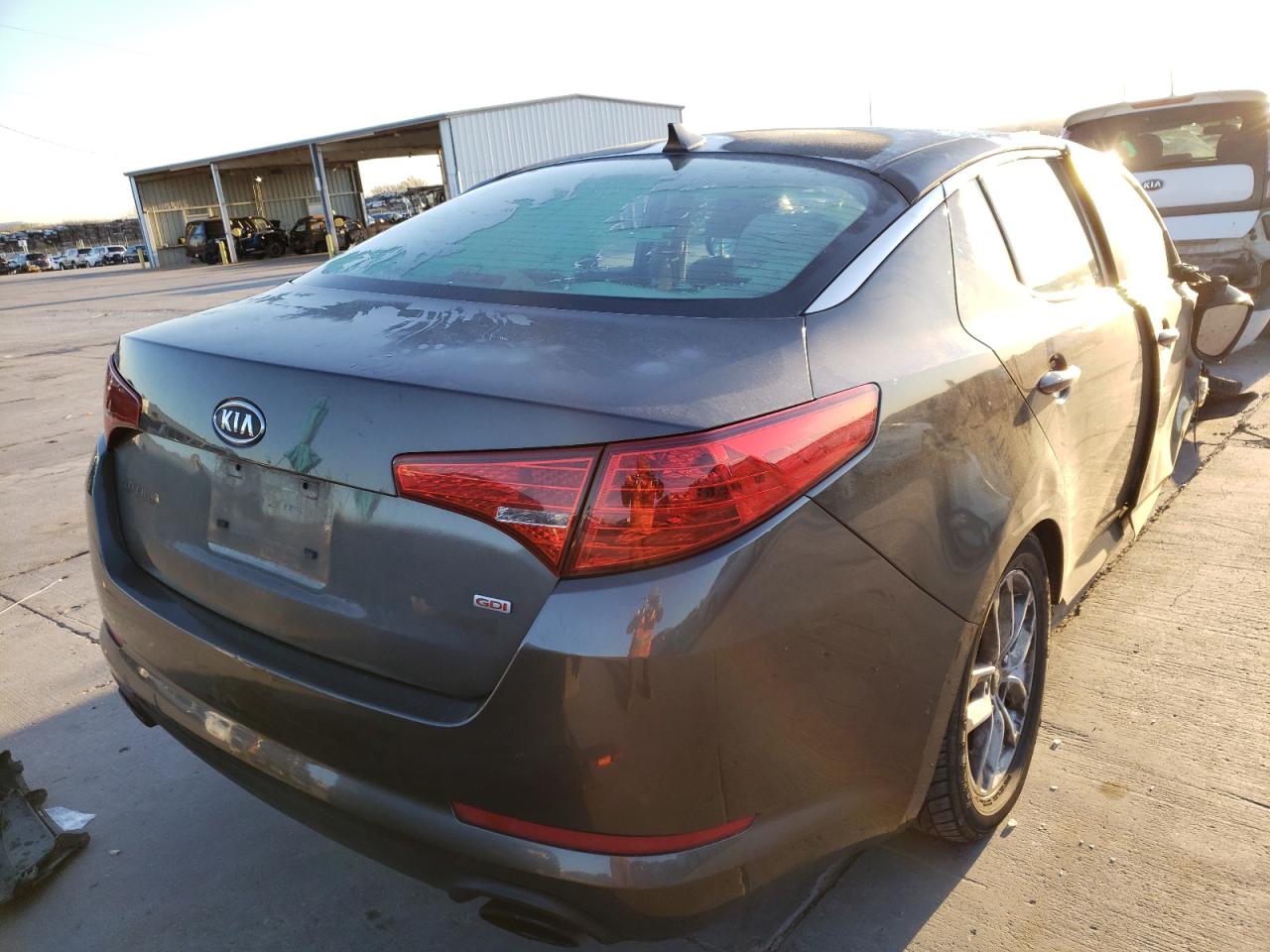 Photo 4 from auction – 2011 KIA OPTIMA LX with VIN KNAGM4A74B5125687