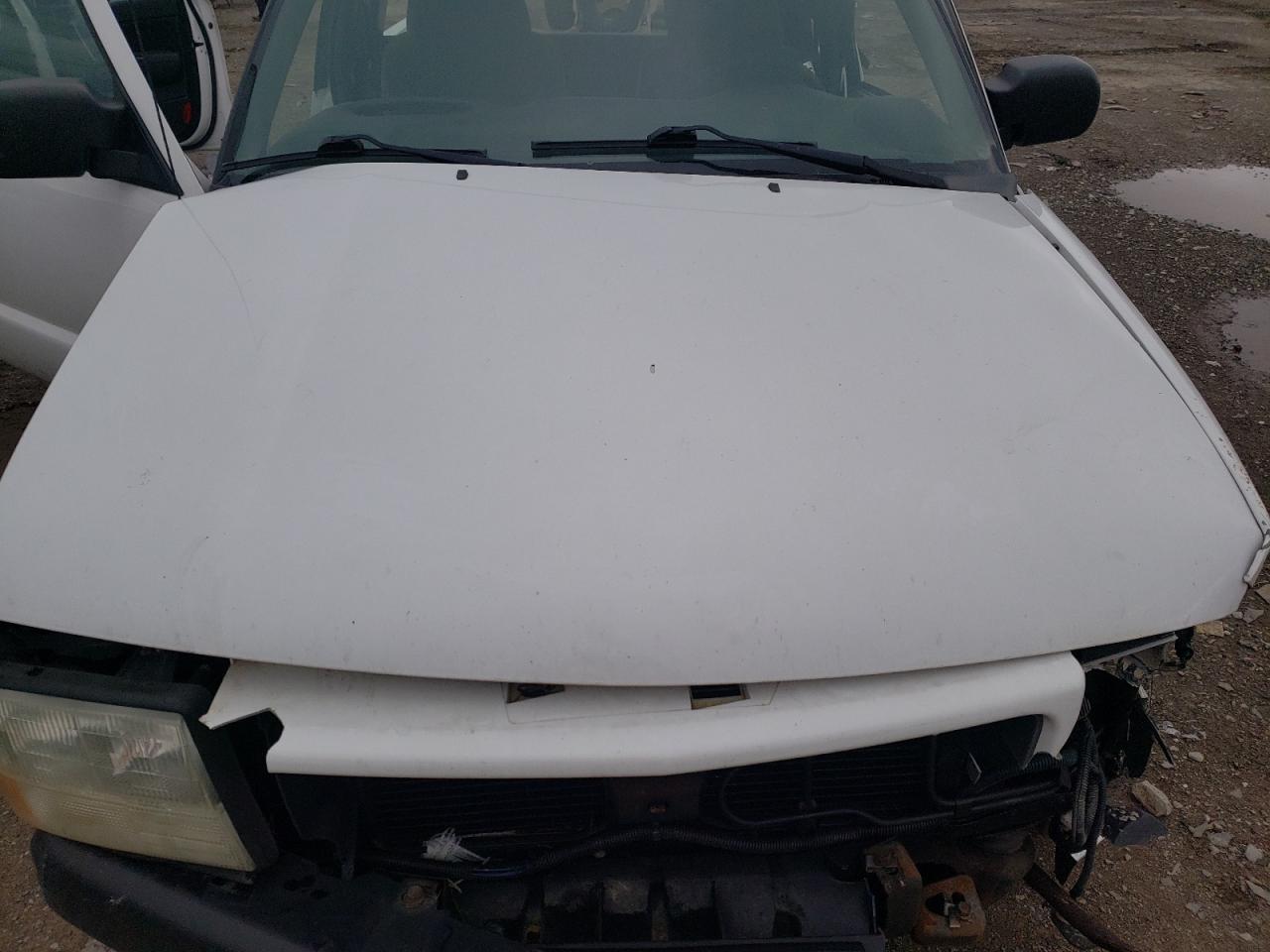 Photo 7 from auction – 2001 GMC SONOMA with VIN 1GTCS195318254378