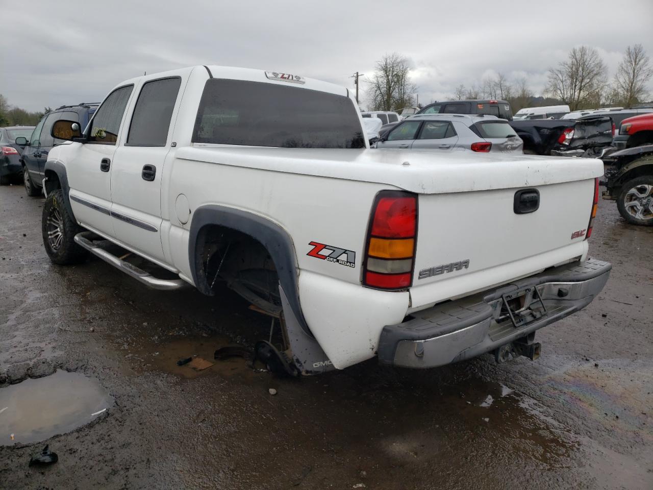 Photo 3 from auction – 2005 GMC NEW SIERRA with VIN 2GTEK13TX51156344