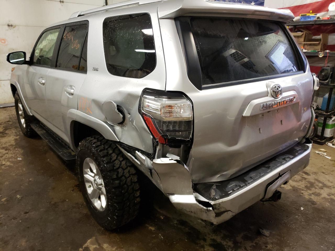 Photo 3 from auction – 2018 TOYOTA 4RUNNER SR with VIN JTEBU5JR1J5505455