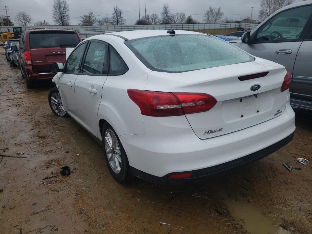 Photo 3 from auction – 2015 FORD FOCUS SE with VIN 1FADP3F2XFL385183